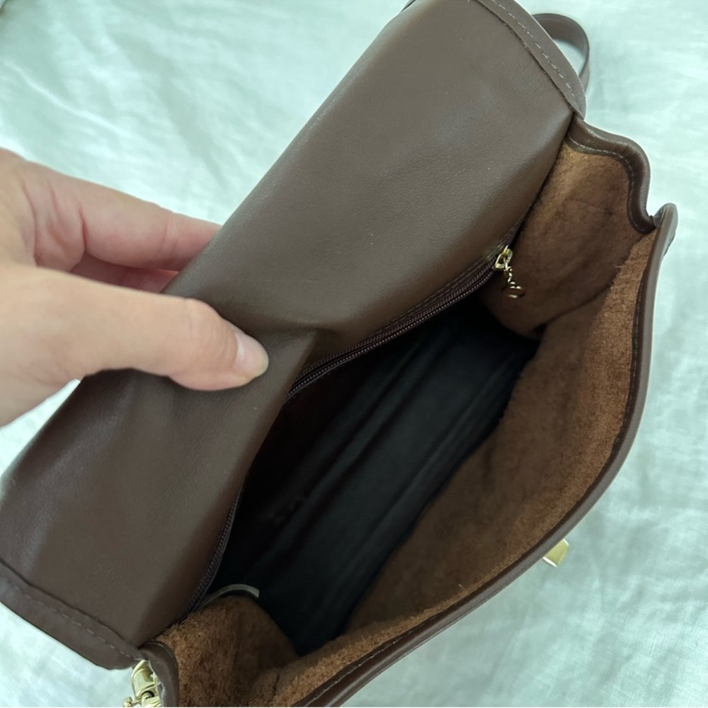 Vintage Coach Court Bag (Style #9870) in Mahogany brown leather - Picture 6 of 8